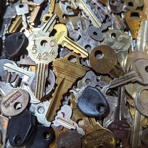 Vintage Keys - Random Lot of 10